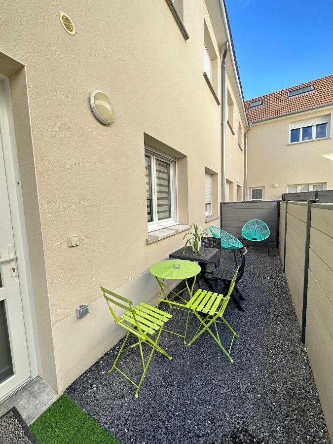 Le Remois - Parking - Cour Privative - Wifi Appartement Reims Buitenkant foto