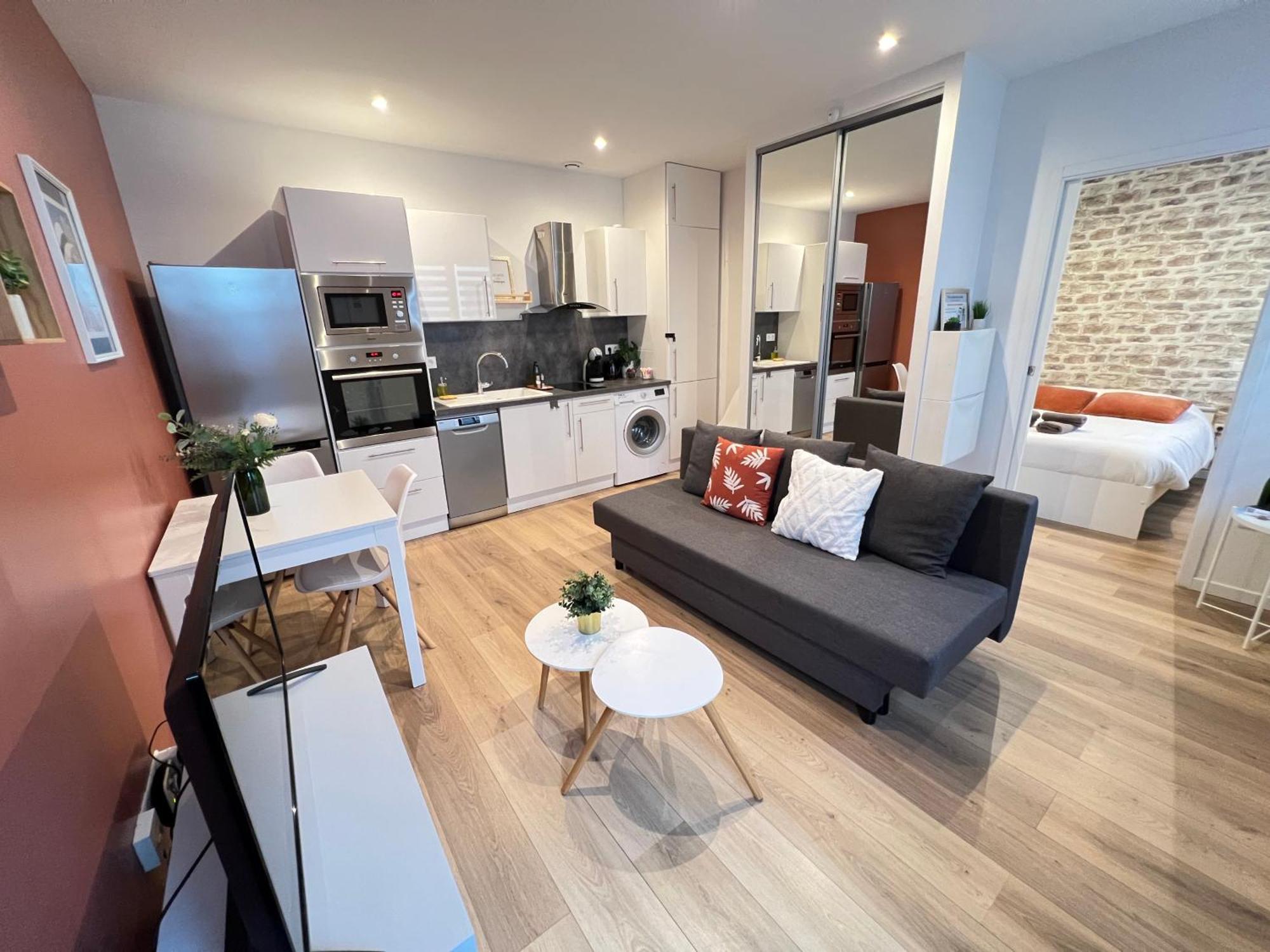 Le Remois - Charmant T2 - Renove - Parking - Cour Privative - Wifi Reims Buitenkant foto